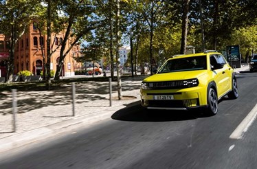 Fiat Grande Panda Hybrid: divertido e eficiente no dia a dia