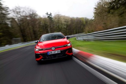 Não é barato: Volkswagen abre reservas para Golf GTI Edition 50