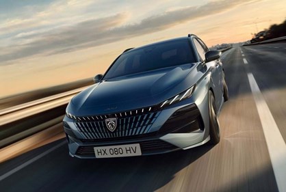 Peugeot 308 faz apresentação mundial nas estradas portuguesas