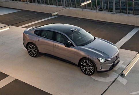 Luxo em alta tensão: Volvo ES90 já chegou com 650 km eléctricos