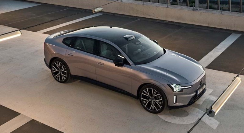 Luxo em alta tensão: Volvo ES90 já chegou com 650 km eléctricos