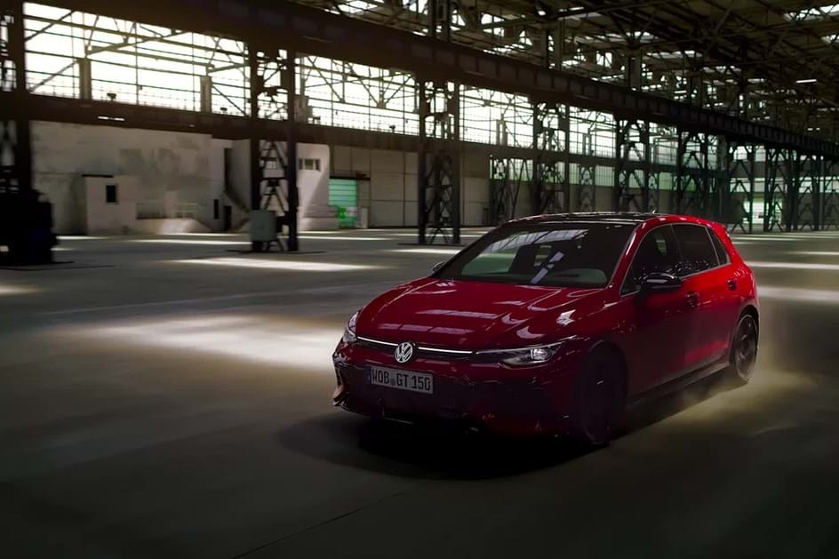 Não é barato: Volkswagen abre reservas para Golf GTI Edition 50