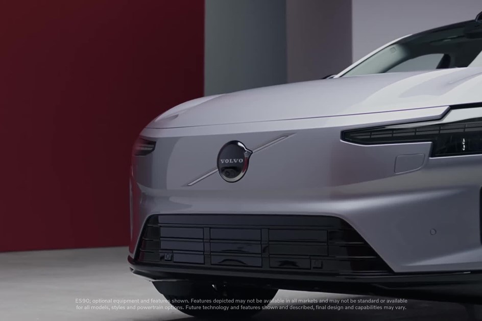 Luxo em alta tensão: Volvo ES90 já chegou com 650 km eléctricos
