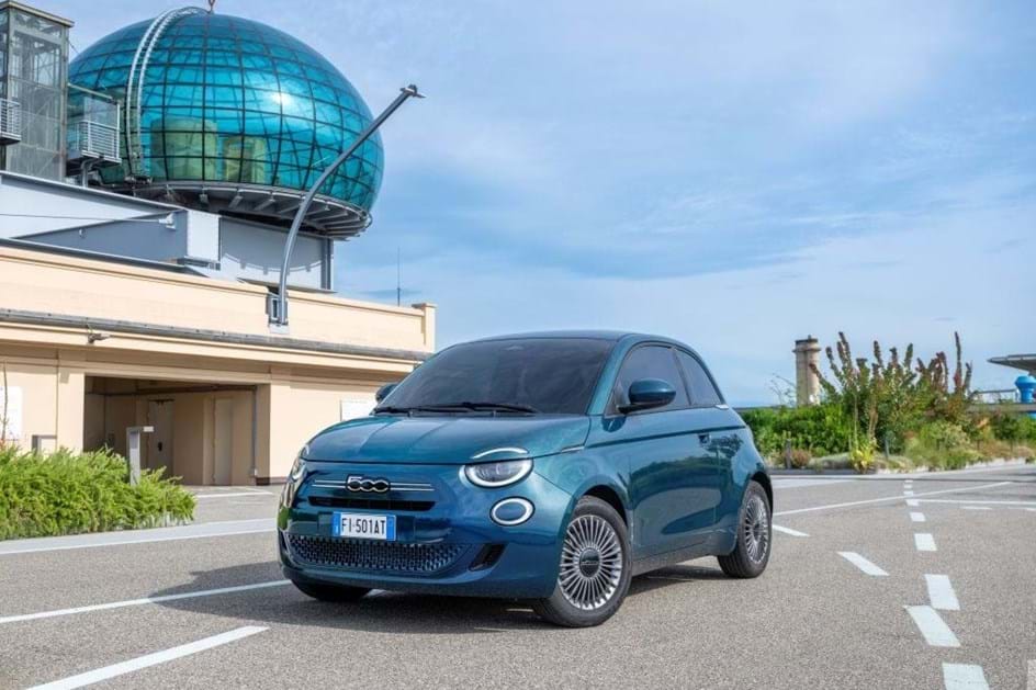 'Hatchback', 3+1 ou cabrio? Fiat 500 Hybrid quase a chegar