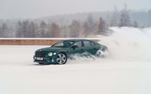 Bentley Flying Spur Speed tem novo recorde… a acelerar no gelo!