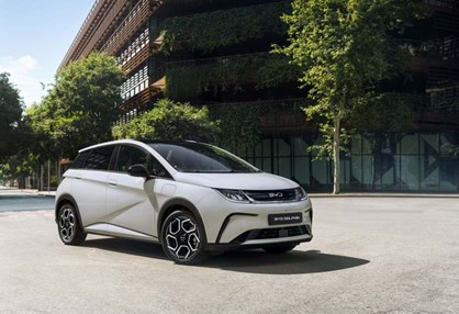 BYD Dolphin resume gama à versão Comfort com tecnologia reforçada