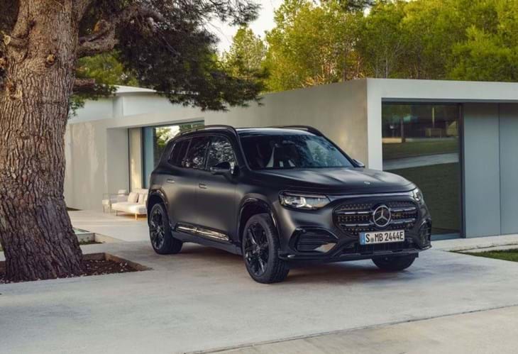 Novo Mercedes-Benz GLB a electrões cresce e vai mais longe