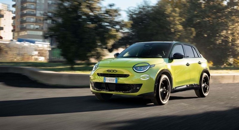 Fiat 600 Hybrid e 600e eléctrico ganham versão Sport