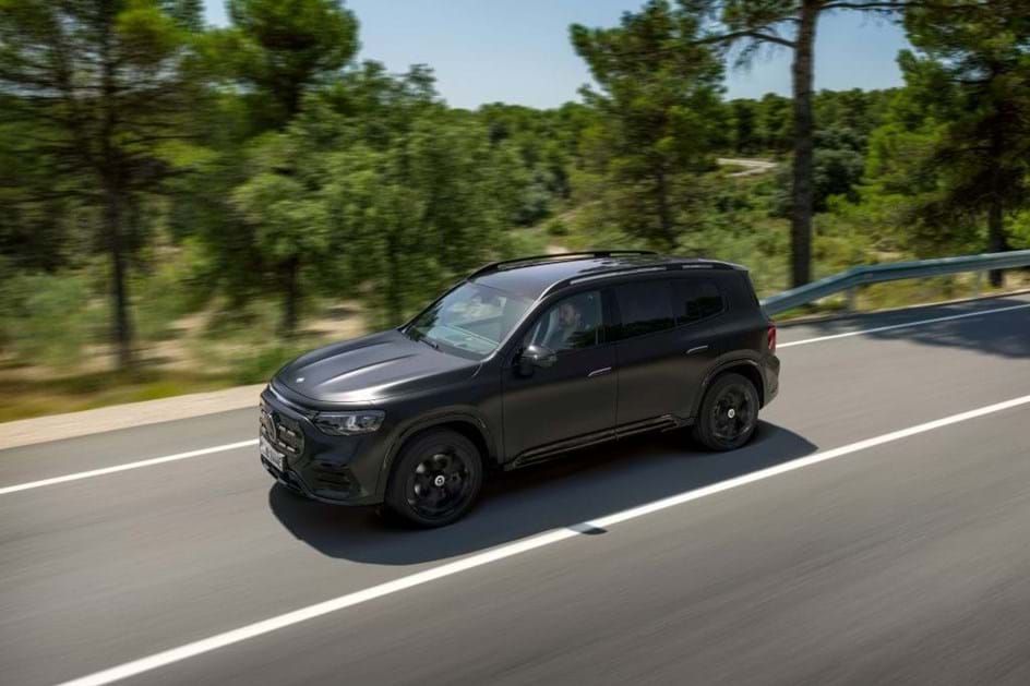 Novo Mercedes-Benz GLB a electrões cresce e vai mais longe