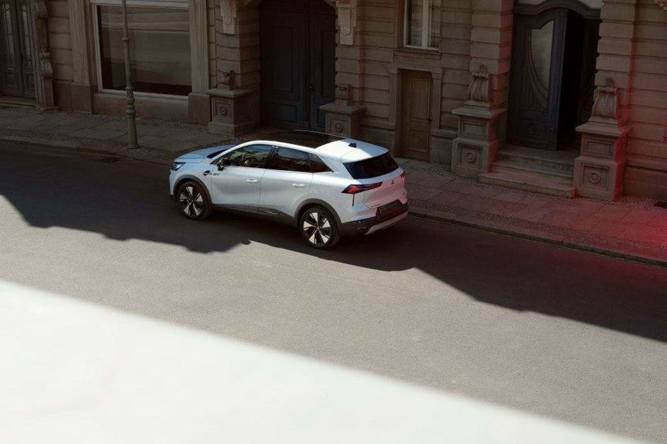 Mitsubishi Grandis segue passos ''familiares'' do Renault Symbioz