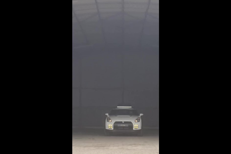 Nissan GT-R inédito: quando o Godzilla é ''atirado'' à lama…