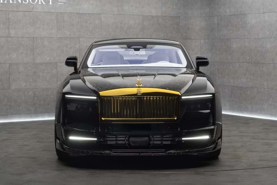 Mansory Equista Línea d’Oro é o Rolls-Royce Spectre que precisa para a Passagem de Ano