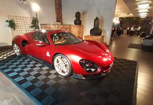 Alfa Romeo 33 Stradale veio a Lisboa para despertar paixões
