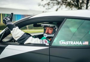 Bentley Supersports em derrapagem total… com Travis Pastrana ao volante!