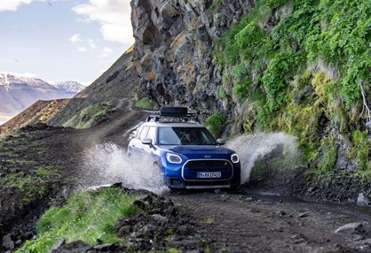 Mini Countryman actualiza-se para passar os 500 km eléctricos