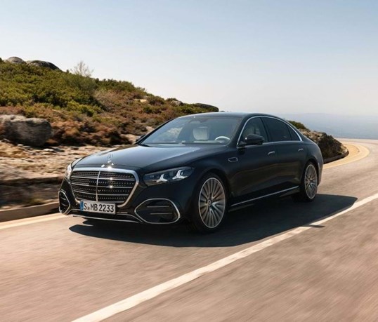 Mercedes-Benz dá uma renovação cinco estrelas ao Classe S