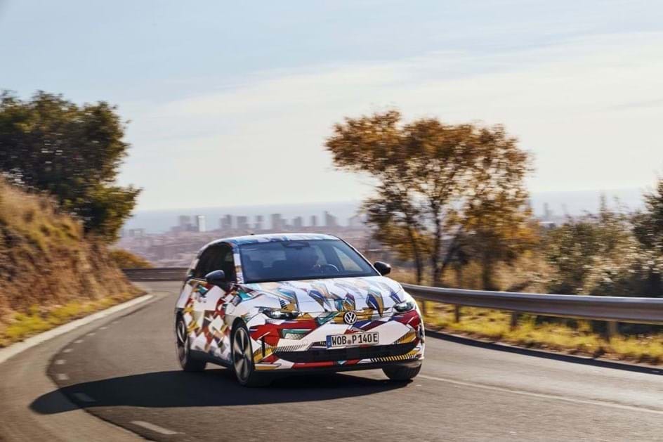 VW ID. Polo regressa ao passado com 'cockpit' do Golf dos anos 80