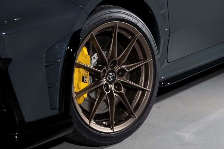 Toyota GR Yaris Morizo RR mais bruto com Nürburgring no horizonte