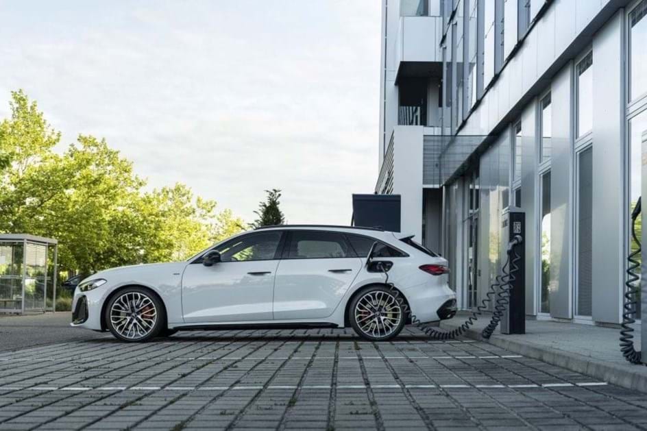 Portugal ''entra'' na rede de carregamento eléctrico Elli Mobility