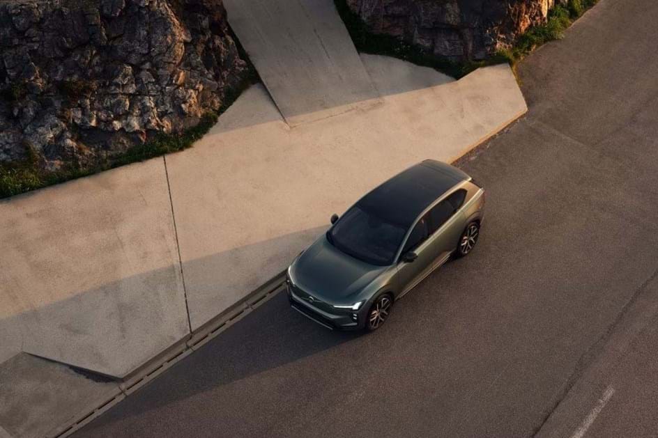 Novo Volvo EX60 assume potência delirante para autonomia recorde