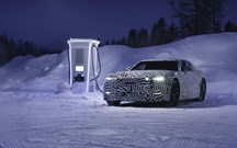 Estreia para breve: GT eléctrico da Jaguar acelera 1.000 cv na neve