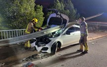 Álcool ao volante em Espanha: condutor ''escapa'' a empalamento por um triz