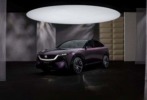 Mazda CX-6e só chega no Verão mas já pode ser reservado com desconto