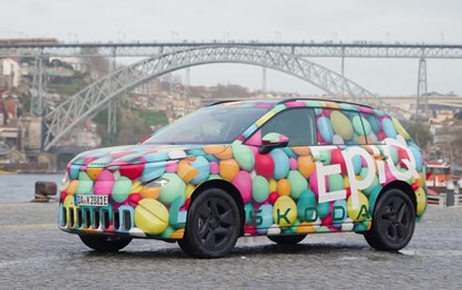 Novo Skoda Epiq eléctrico passeou-se no Porto; estreia antes do Verão
