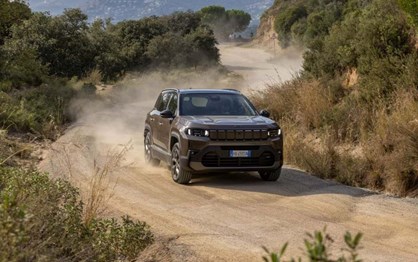 Jeep Compass ganha híbrido 'plug-in' de 225 cv; todos os preços