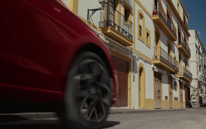 Ibiza e Arona em estreia nacional ao som do hino oficial da Seat