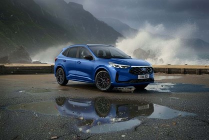 Gama Ford Kuga assume BlueCruise para a condução ''sem mãos''