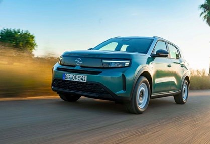 Opel Frontera Hybrid 145: familiar tranquilo a preço controlado