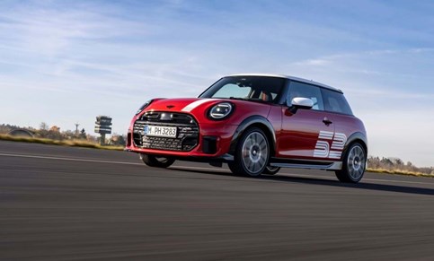 Mini 1965 Victory Edition festeja conquista do Rali de Monte Carlo