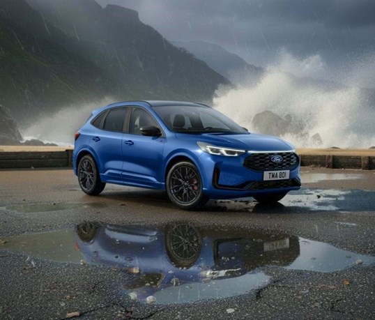 Gama Ford Kuga assume BlueCruise para a condução ''sem mãos''