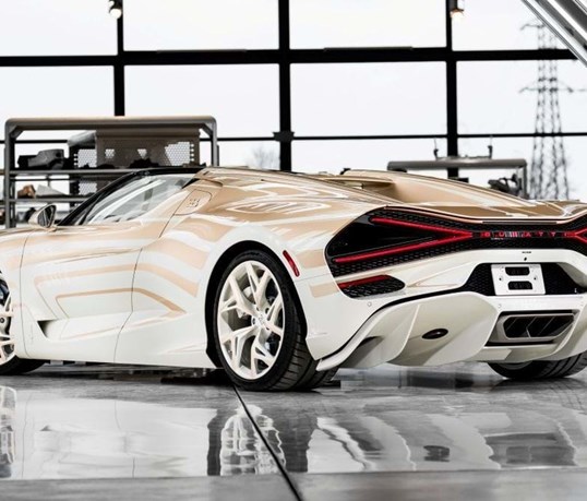 La Perle Rare: Bugatti W16 Mistral ''transfigura-se'' numa joia milionária