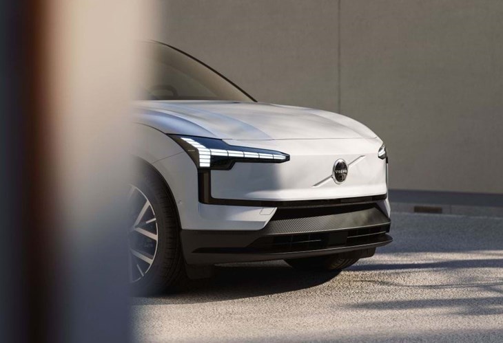 Mais barato? Volvo baixa potência do EX30 para 150 cv