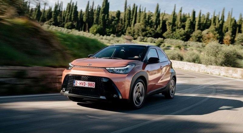 Toyota Aygo X Hybrid revolucionário na cidade… mas não é barato!