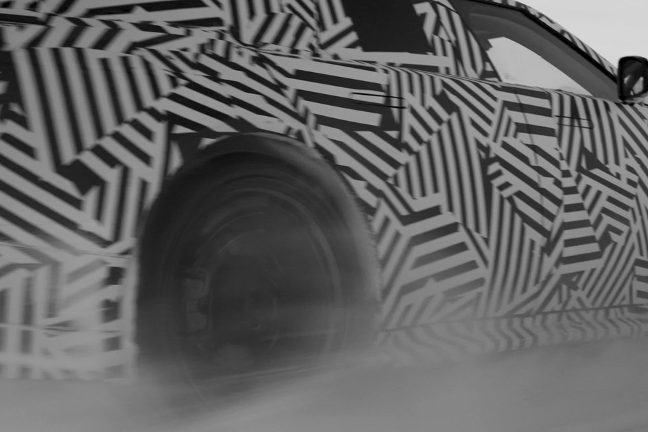 Estreia para breve: GT eléctrico da Jaguar acelera 1.000 cv na neve