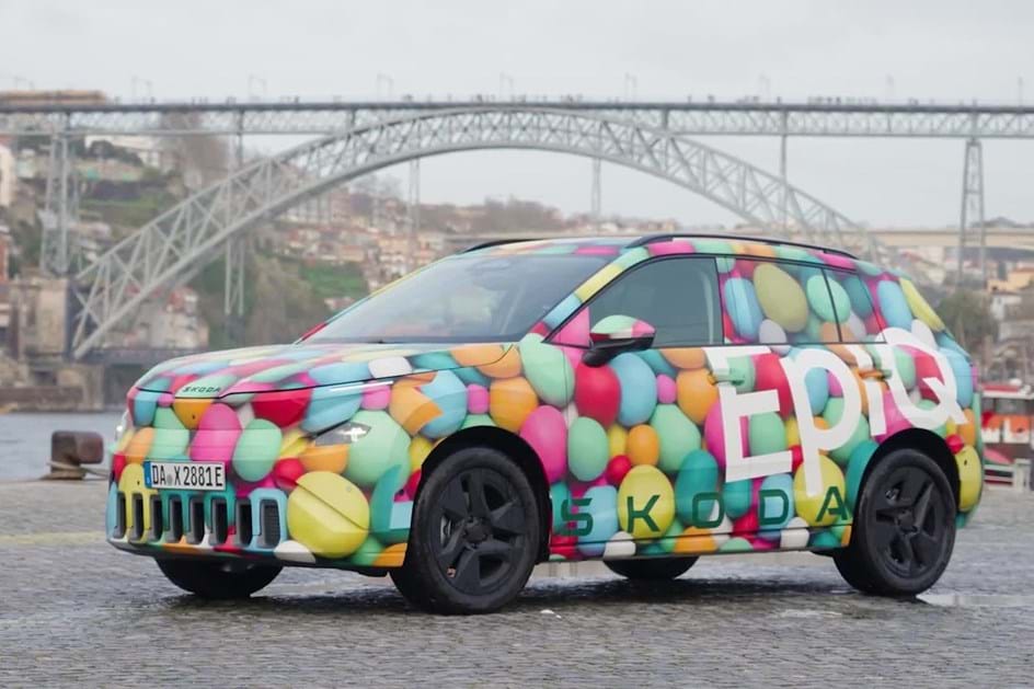 Novo Skoda Epiq eléctrico passeou-se no Porto; estreia antes do Verão