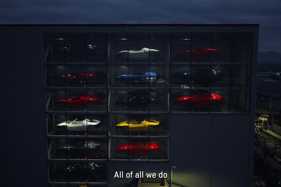 Faça-se luz: Ferrari ''eléctrico'' chama-se Luce; veja o interior