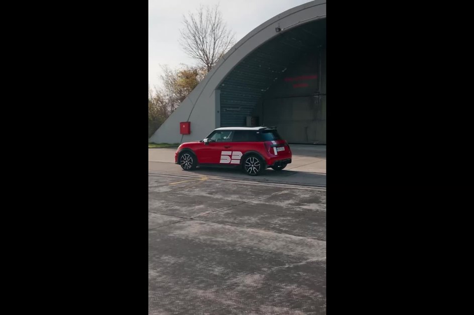 Mini 1965 Victory Edition festeja conquista do Rali de Monte Carlo