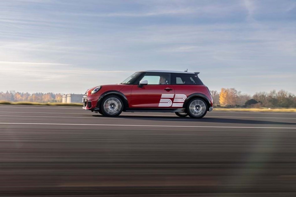 Mini 1965 Victory Edition festeja conquista do Rali de Monte Carlo