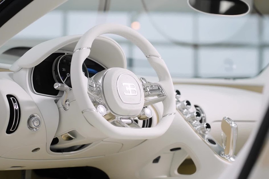 La Perle Rare: Bugatti W16 Mistral ''transfigura-se'' numa joia milionária