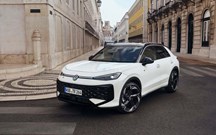 Lucros da Volkswagen caem para metade em 2025