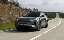 Reservas só 'online': Toyota C-HR+ já tem preço definido