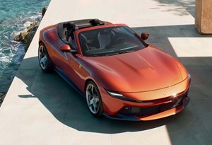 Ferrari Amalfi ''perde'' a capota para transformar-se num Spider