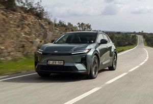 Reservas só 'online': Toyota C-HR+ já tem preço definido