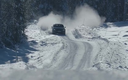 Só faltam 15 dias: BMW i3 em testes finais na neve antes da estreia mundial