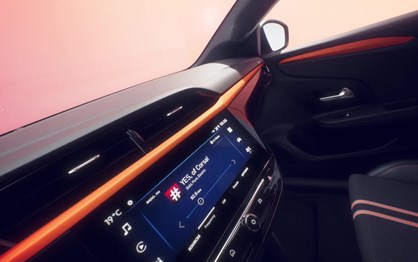  Opel Corsa Yes ganha nova cor com mais equipamento de série