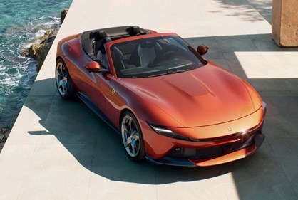 Ferrari Amalfi ''perde'' a capota para transformar-se num Spider